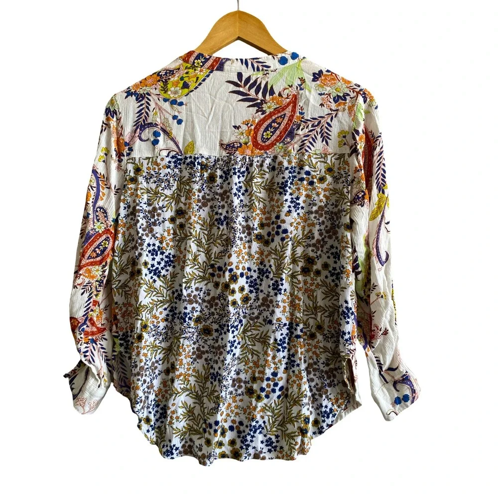 Fig & Flower Blouse M Boho Paisley Floral Rayon Button Tab Sleeve Split Top Chic - Picture 2 of 12